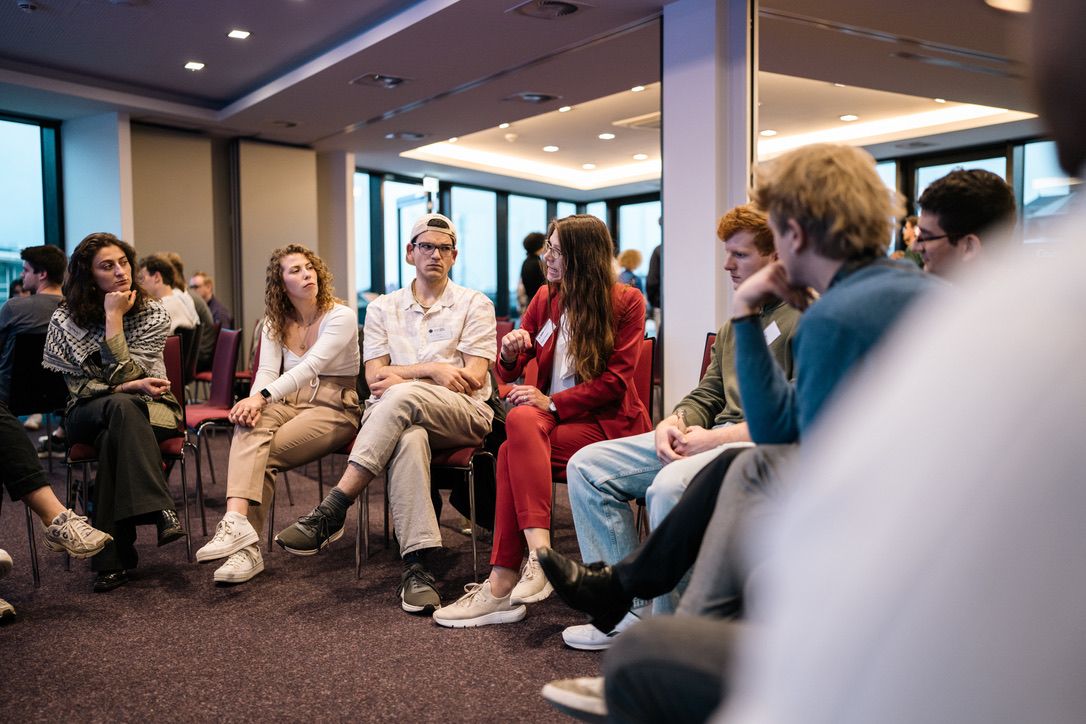 Podiumsdiskussion beim 13 Werke Treffen in der Katholischen Akademie Hamburg
